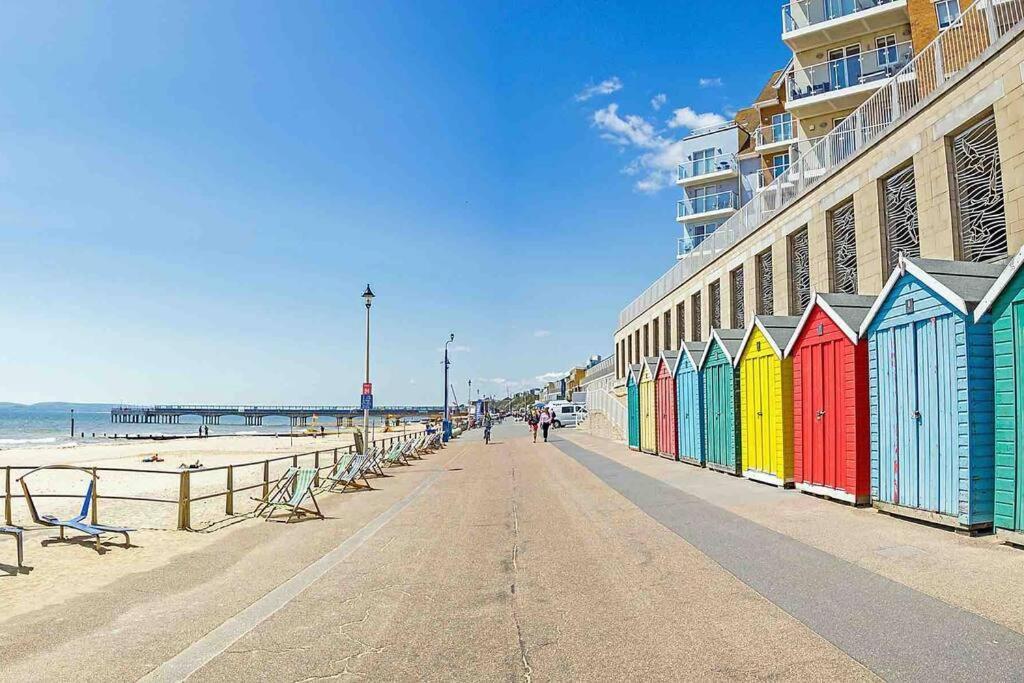 Spacious 4 Bed Rooms, Parking, Garden And Near Parks, Beaches And University Bournemouth Exterior photo